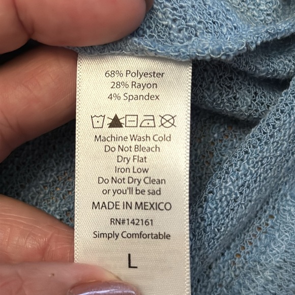 NWT LulaRoe Eloise Puff sleeve top - light blue - Picture 4 of 4